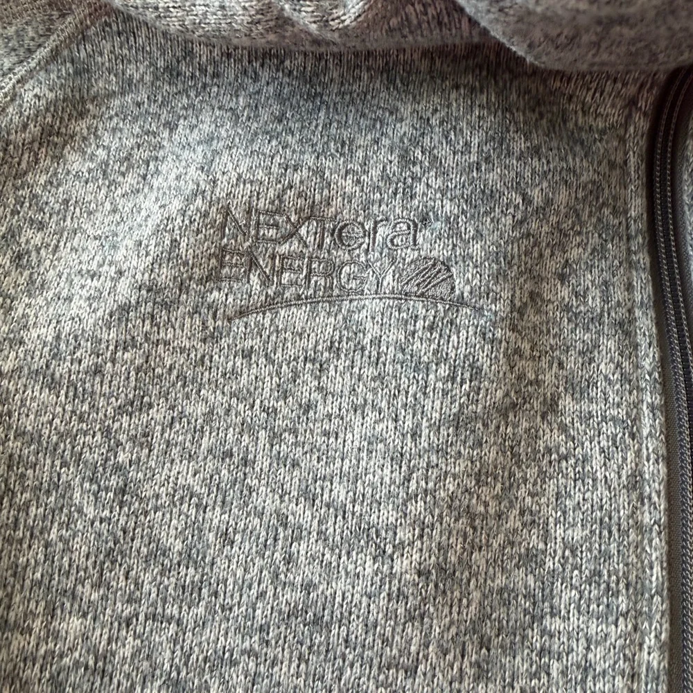 Patagonia Men's Heathered Gray Zip-Up Sweater - Picture 2 of 4